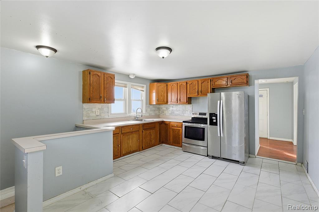 5315 Edgewood Street, Dearborn Heights, MI 48125 — Photo 3