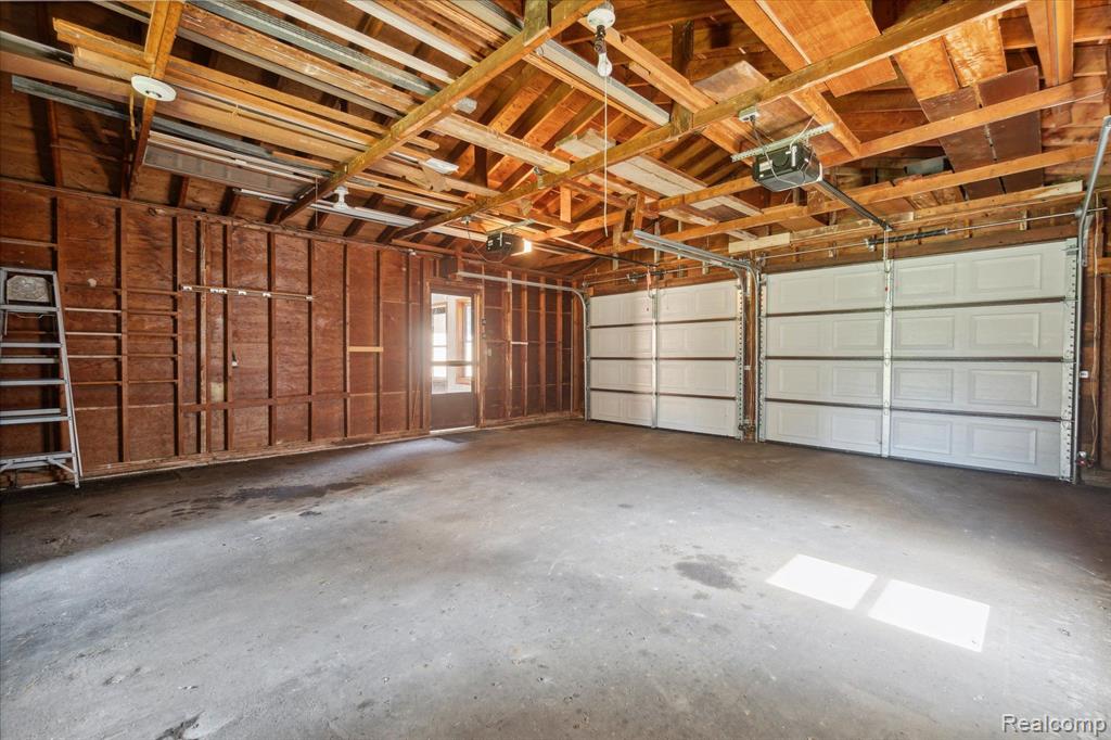 9990 E NEWBURG Road, Durand, MI 48429 — Photo 28