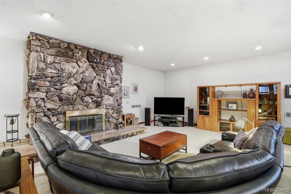 11034 Grand River Road, Brighton, MI 48116 — Photo 12