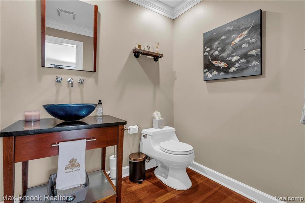 570 TOWNSEND Street, Birmingham, MI 48009 — Photo 11