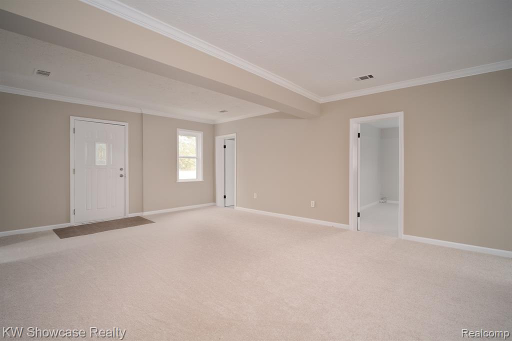 786 GLENGARY Road, Commerce Twp, MI 48390 — Photo 10