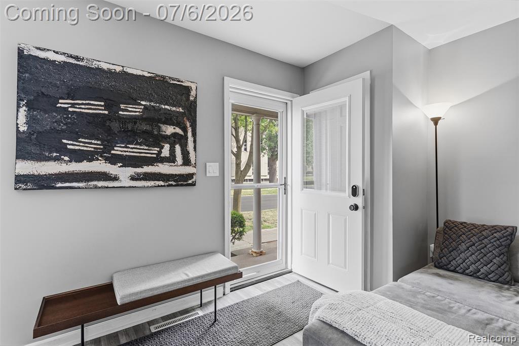 906 E Kearsley Street, Flint, MI 48503 — Photo 7