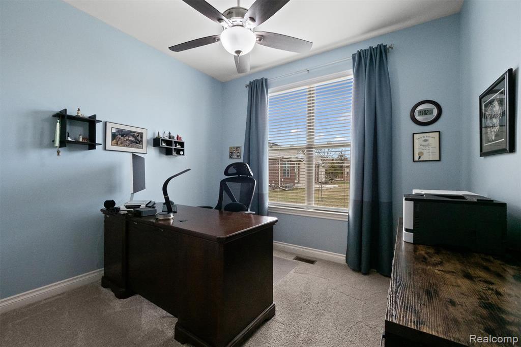 49121 Garrett Court, Macomb, MI 48042 — Photo 16