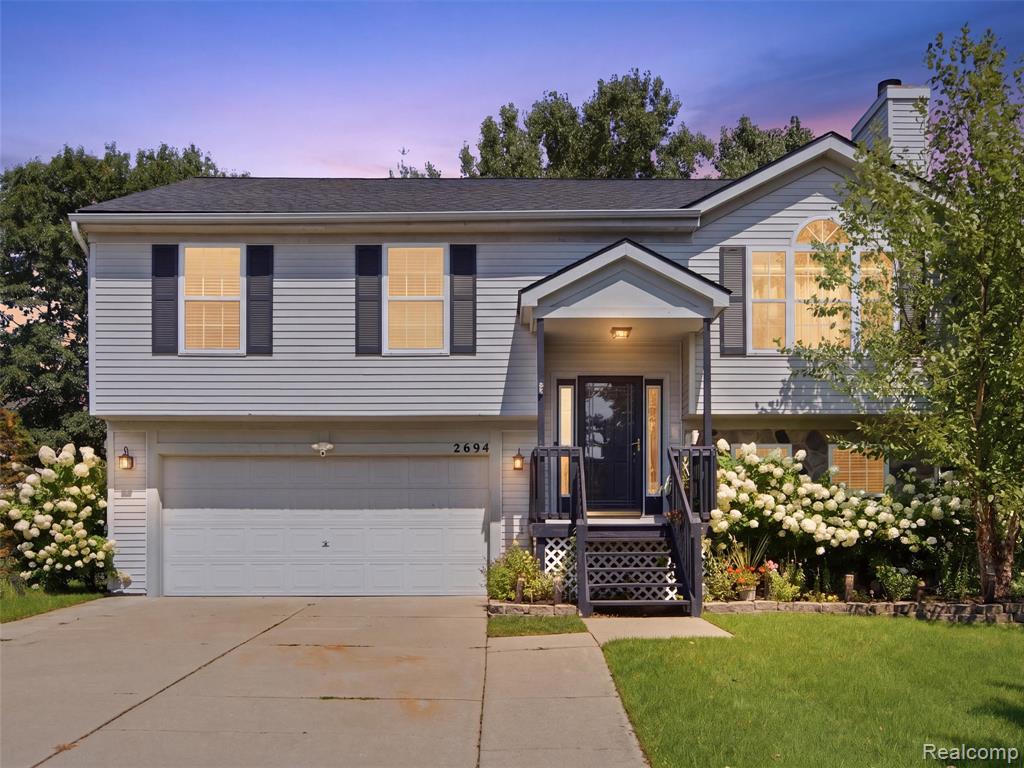 2694 Driftwood Drive, Waterford, MI 48329