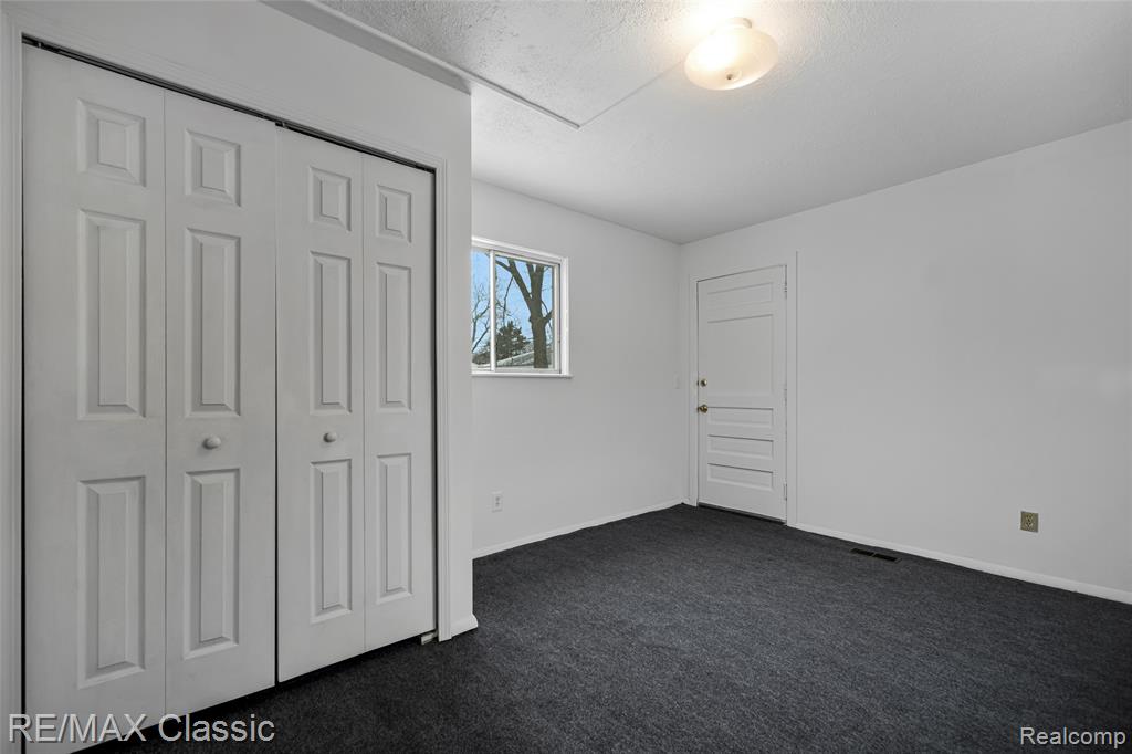 635 Wesbrook Street, Pontiac, MI 48340 — Photo 8