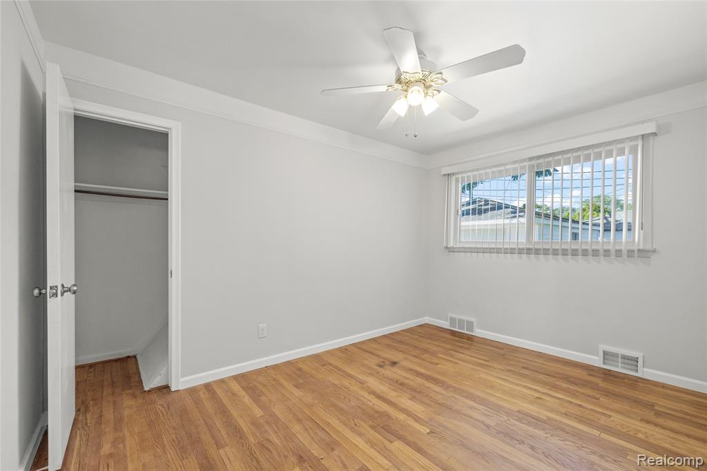 6727 Hawthorne Street, Garden City, MI — Photo 13