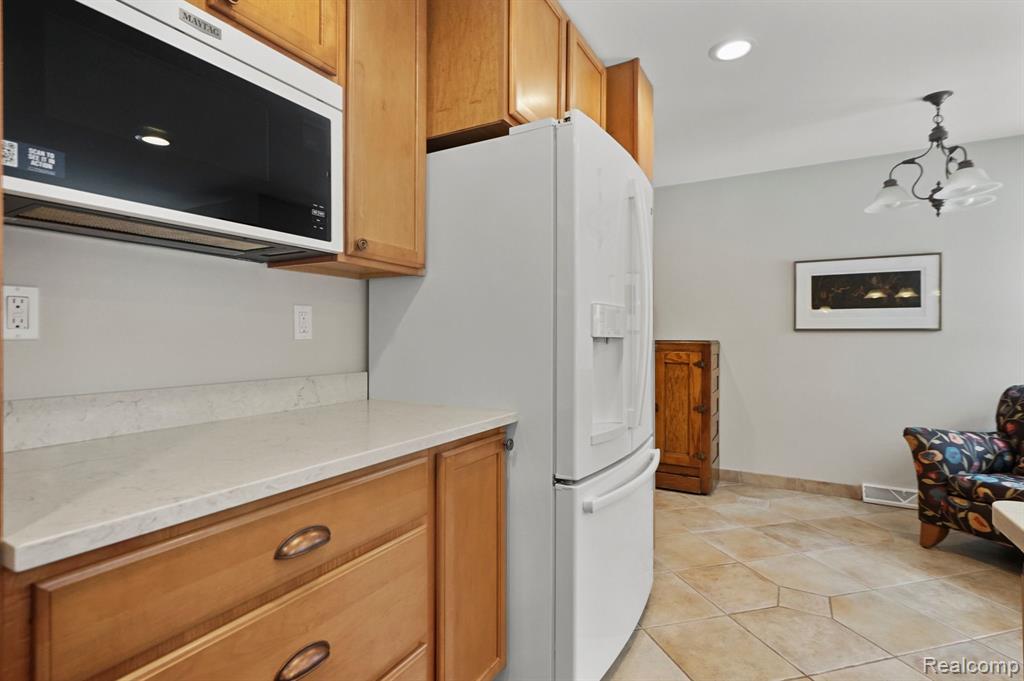 4414 BRANDYWYNE Drive, Troy, MI 48098 — Photo 5
