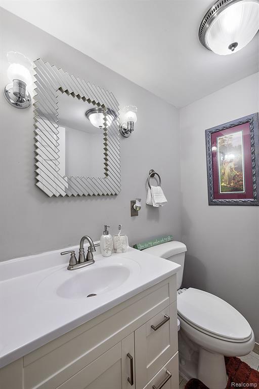 41951 UTICA Road, Sterling Heights, MI 48313 — Photo 20