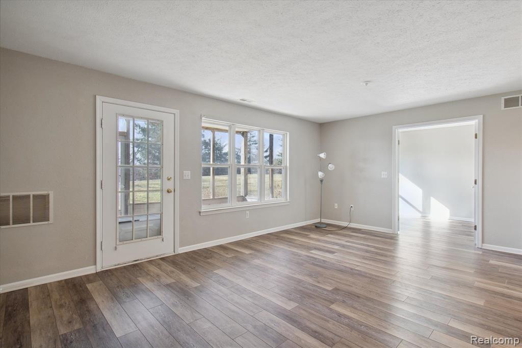 1449 HEATHERWOOD Lane, Ann Arbor, MI 48108 — Photo 10