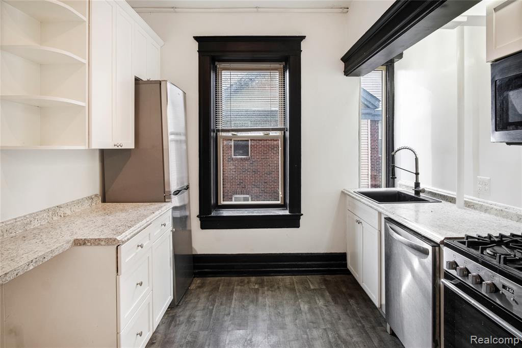 66 Adelaide Street, Detroit, MI 48201 — Photo 13