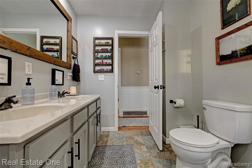 11392 E Carpenter Road, Davison, MI 48423 — Photo 16
