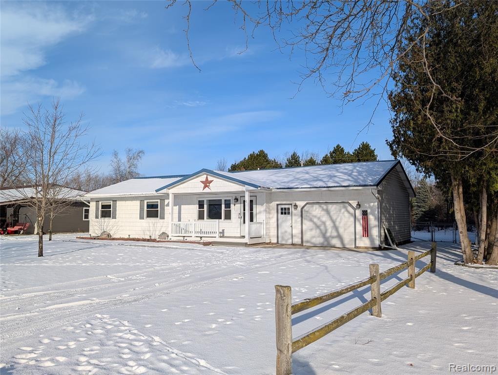 947 Beech Street, Bad Axe, MI 48413 — Photo 3