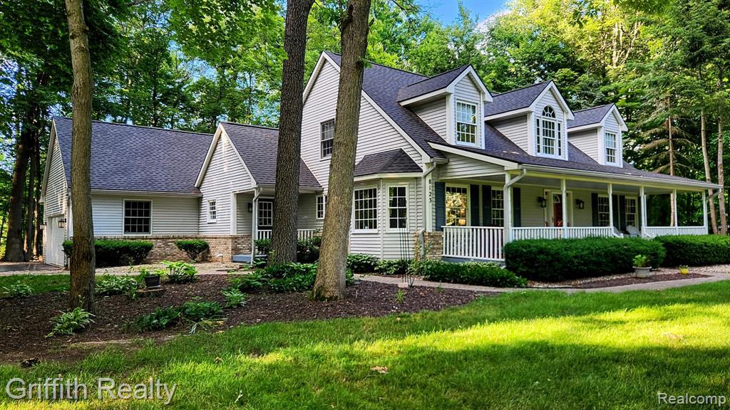 8123 Baypointe Drive, Brighton, MI 48114 — front exterior