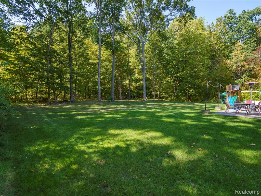 5559 Radiant Avenue, Howell, MI 48855 — Photo 33