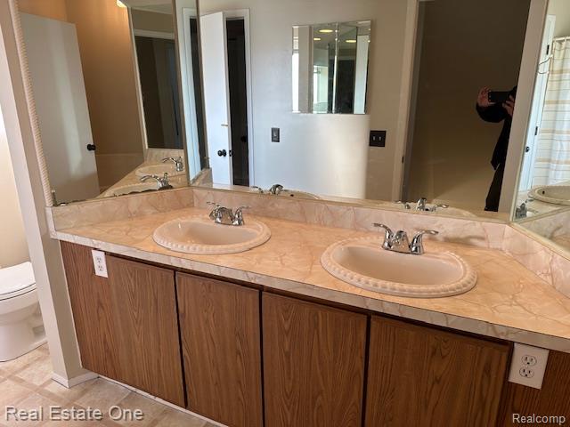 942 Hogarth Avenue, Waterford, MI 48328 — Photo 12