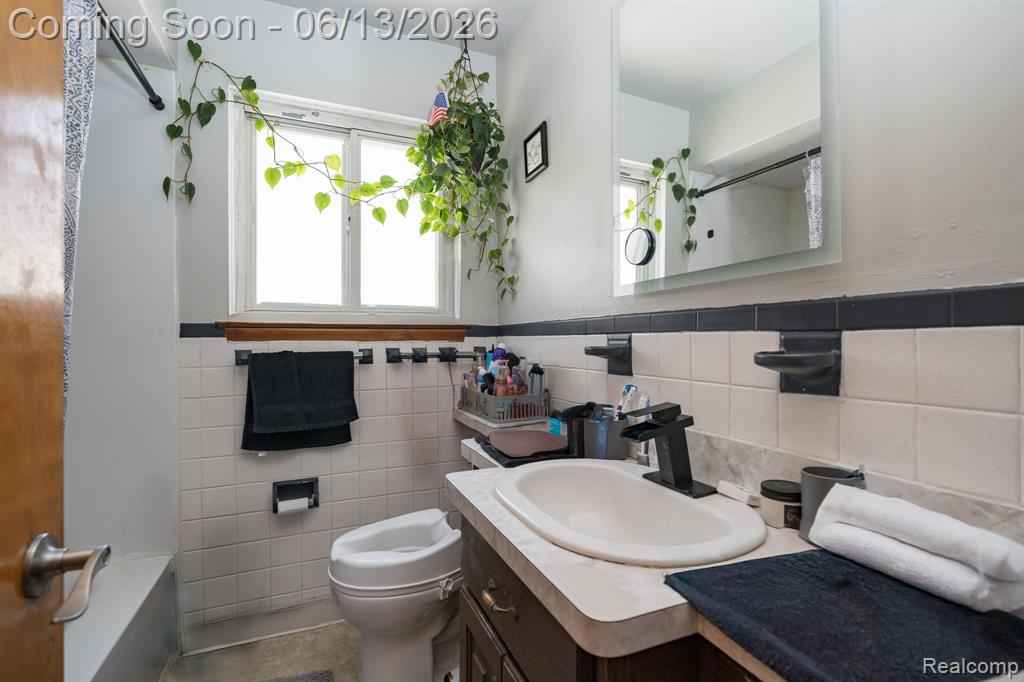 4929 Dudley Street, Dearborn Heights, MI 48125 — Photo 13