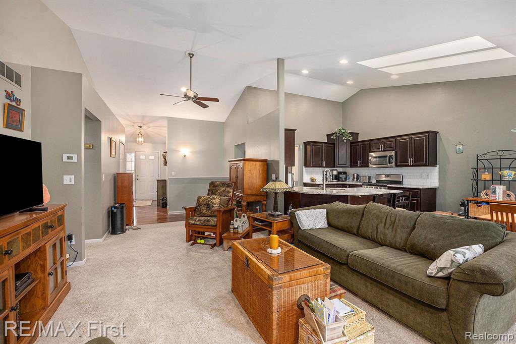 47231 Admirals Cove Lane, Chesterfield, MI — Photo 6