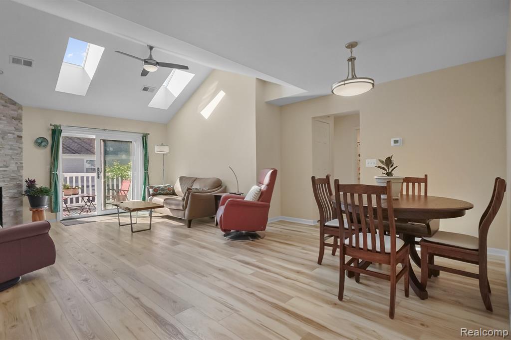 632 Riverstone Lane, Chelsea, MI 48118 — Photo 4