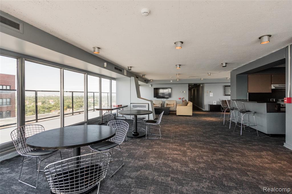 8200 E Jefferson, 503, Detroit, MI 48214 — Photo 22