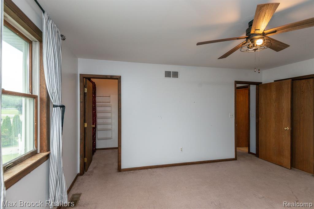 54320 BELCREST Drive, Milford, MI 48381 — Photo 40