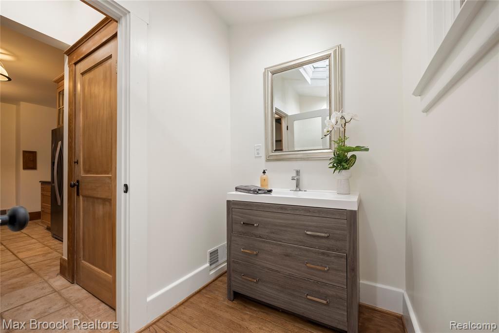 436 PARK Street, Birmingham, MI 48009 — Photo 13