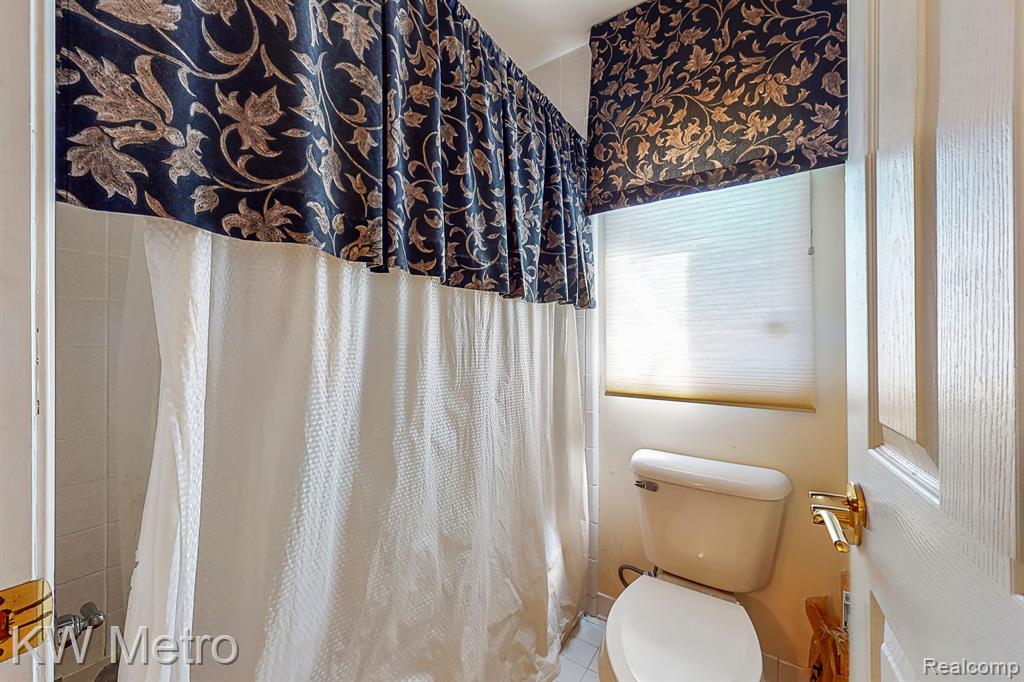 6657 Chelsea Bridge, West Bloomfield, MI — Photo 29