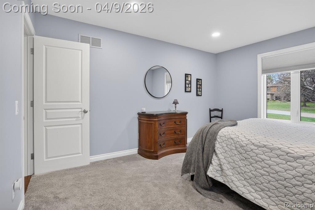 341 Ridgewood Road, Rochester, MI 48306 — Photo 40