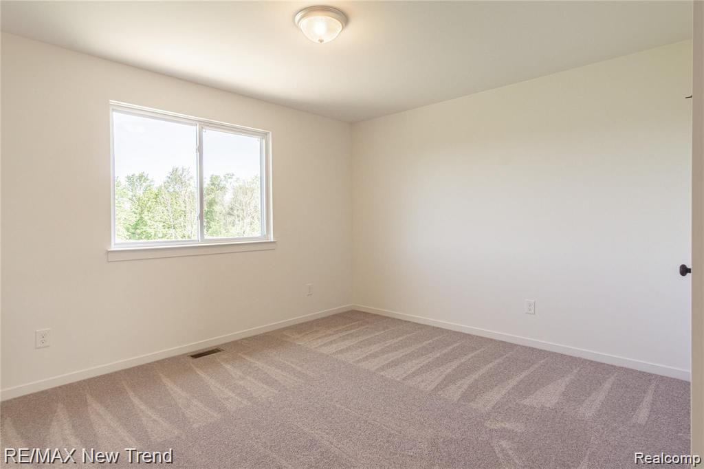 6300 TELURIDE Drive, White Lake, MI 48383 — Photo 32
