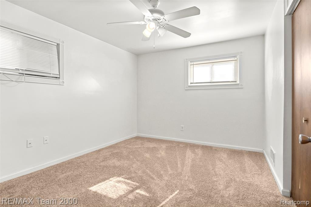 5027 Lincoln Boulevard, Dearborn Heights, MI 48125 — Photo 27