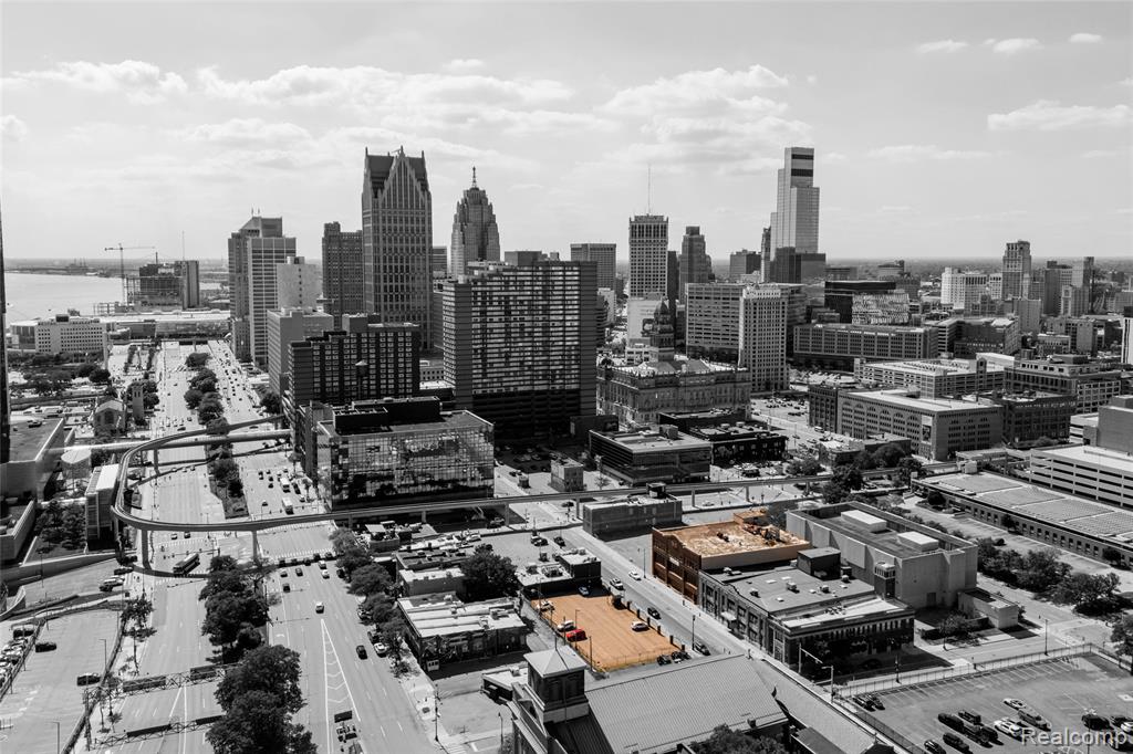 565 E Larned Street - Photo 4