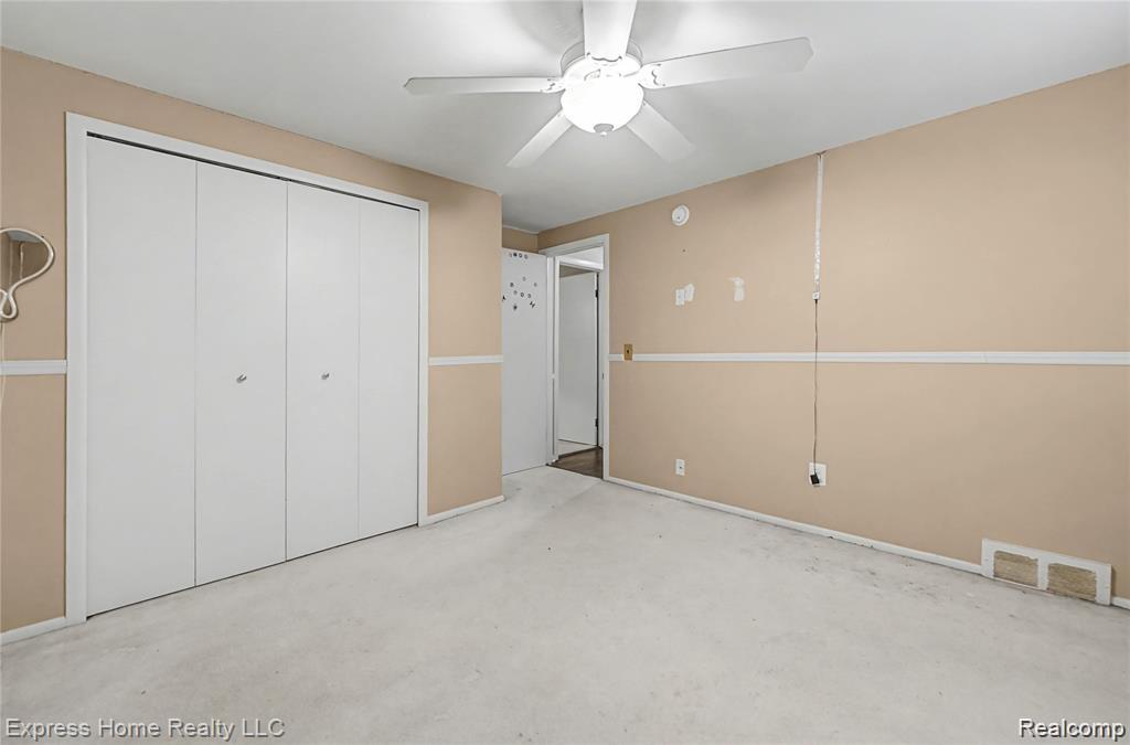 30121 Woodhouse Drive, Warren, MI 48092 — Photo 16