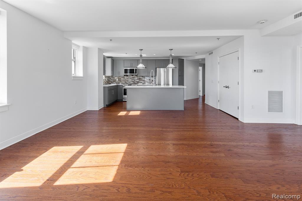 525 W Lafayette Boulevard, 14D, Detroit, MI 48226 — Photo 11