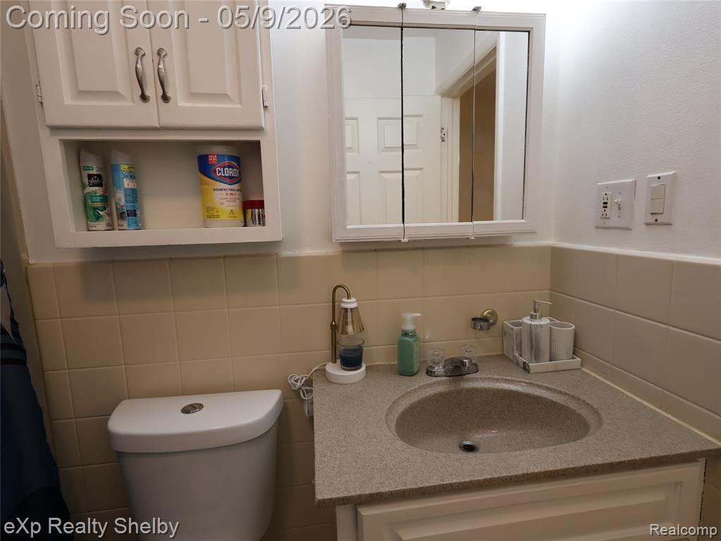 719 Sheryl Drive, Waterford, MI 48328 — Photo 14