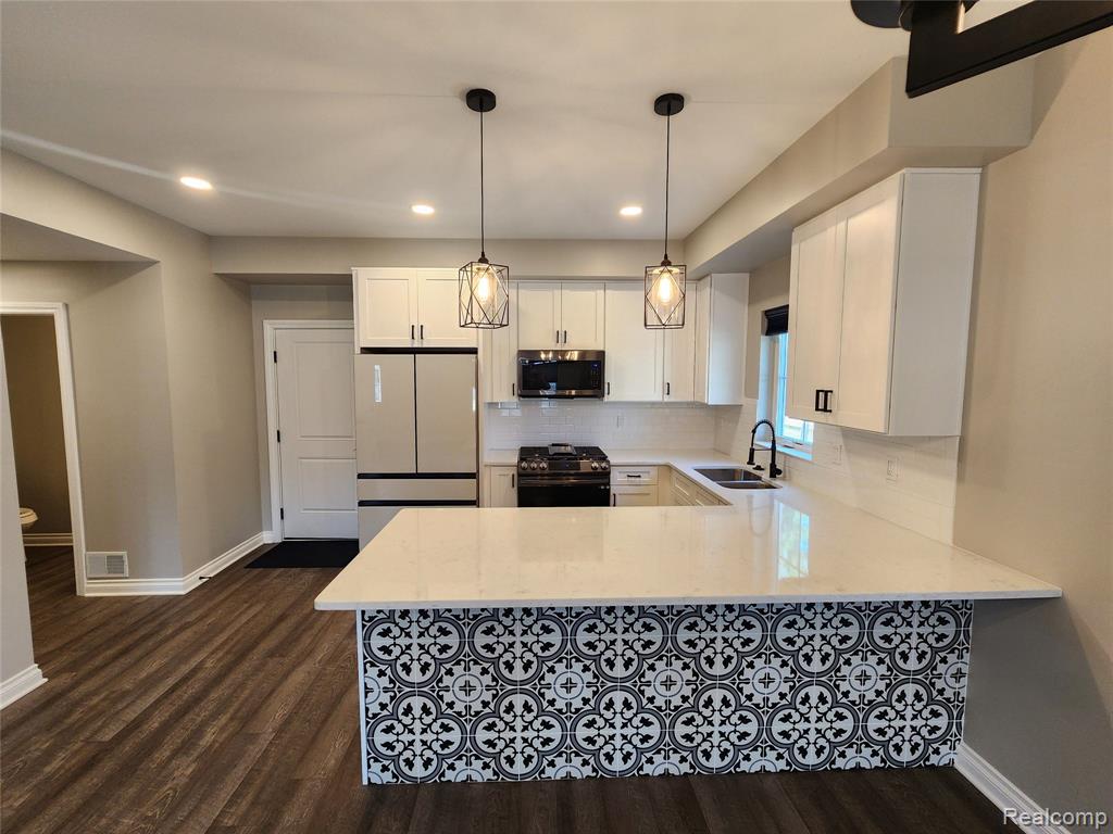 4446 Morrish Road, Swartz Creek, MI 48473 — Photo 8