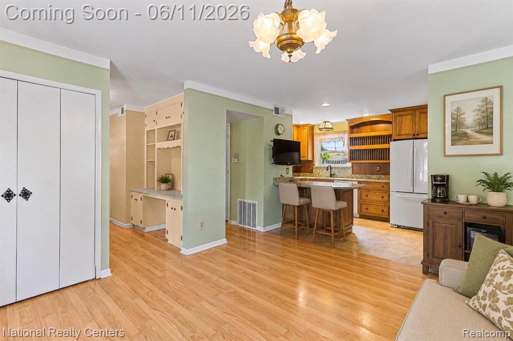5191 Lynsue Lane, Waterford, MI 48327 — Photo 6