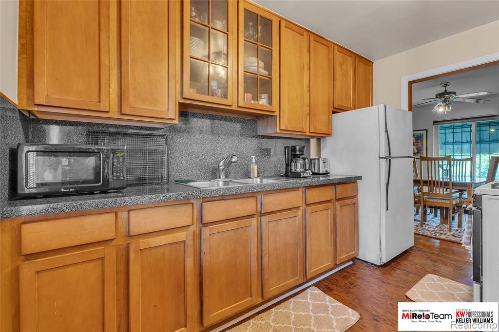 10300 Beaconsfield Street, Detroit, MI 48224 — Photo 11