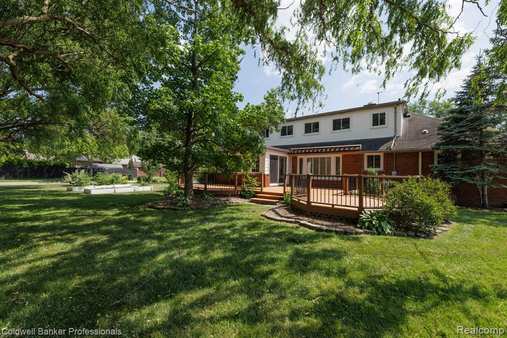 1416 N Renaud Road, Grosse Pointe Woods, MI 48236 — Photo 8