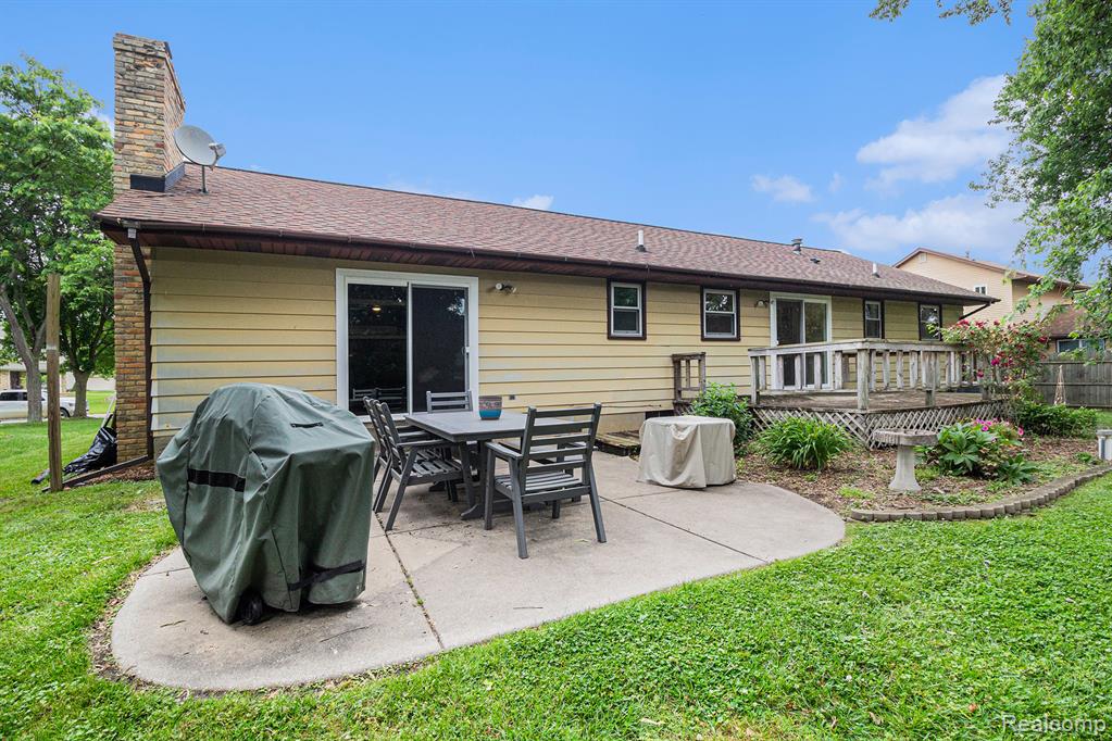 5369 Old Franklin Road, Grand Blanc, MI 48439 — Photo 18