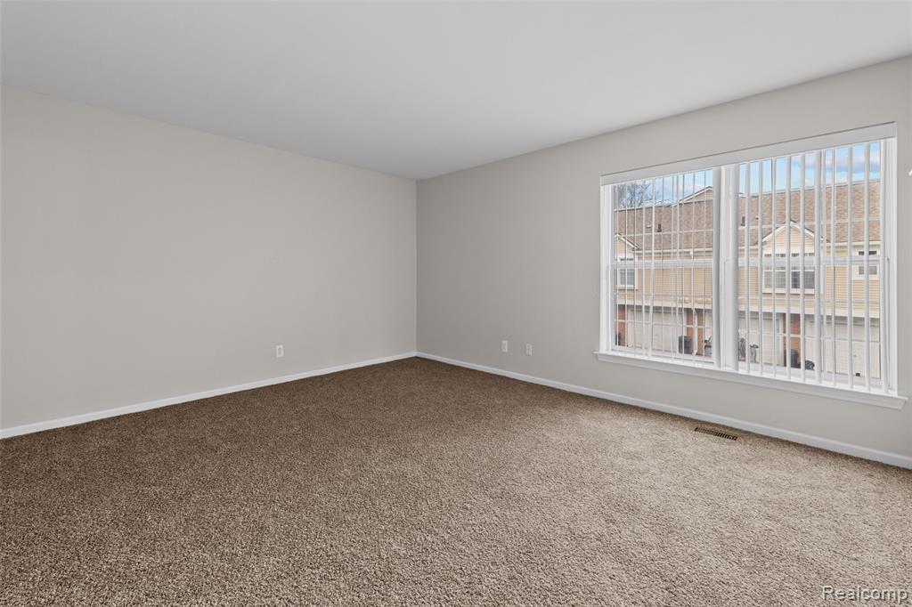 56103 CHESAPEAKE Trail, Shelby Twp, MI 48316 — Photo 20
