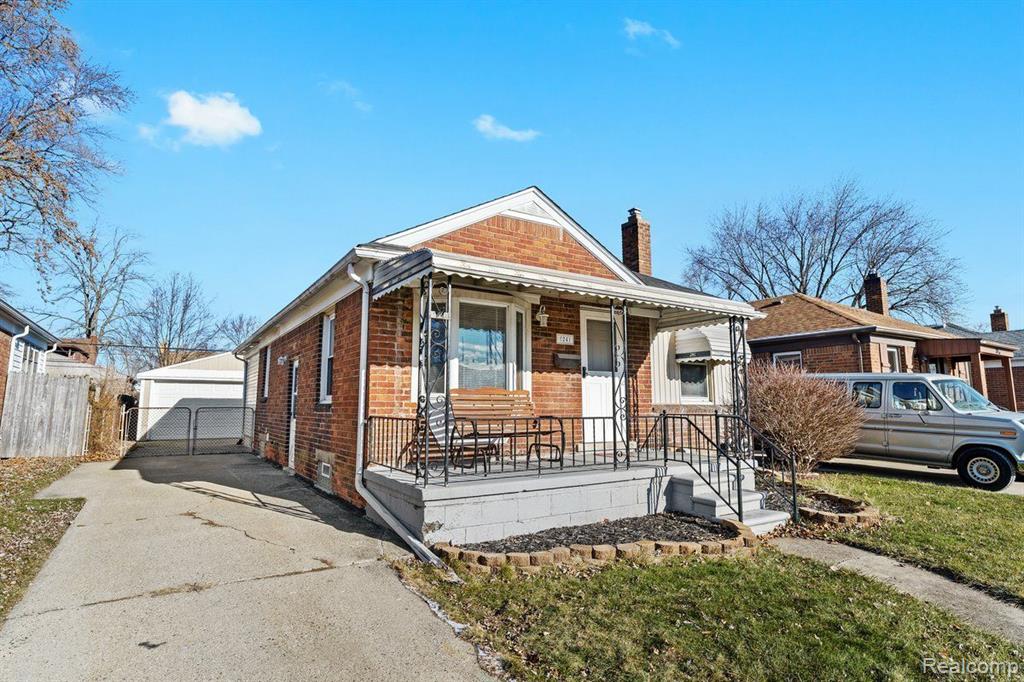 8241 KALTZ, Center Line, MI 48015 — Photo 4