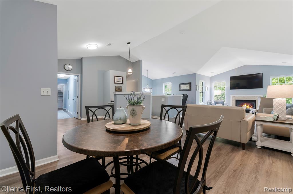 4208 Berkeley Avenue, Canton, MI 48188 — Photo 10