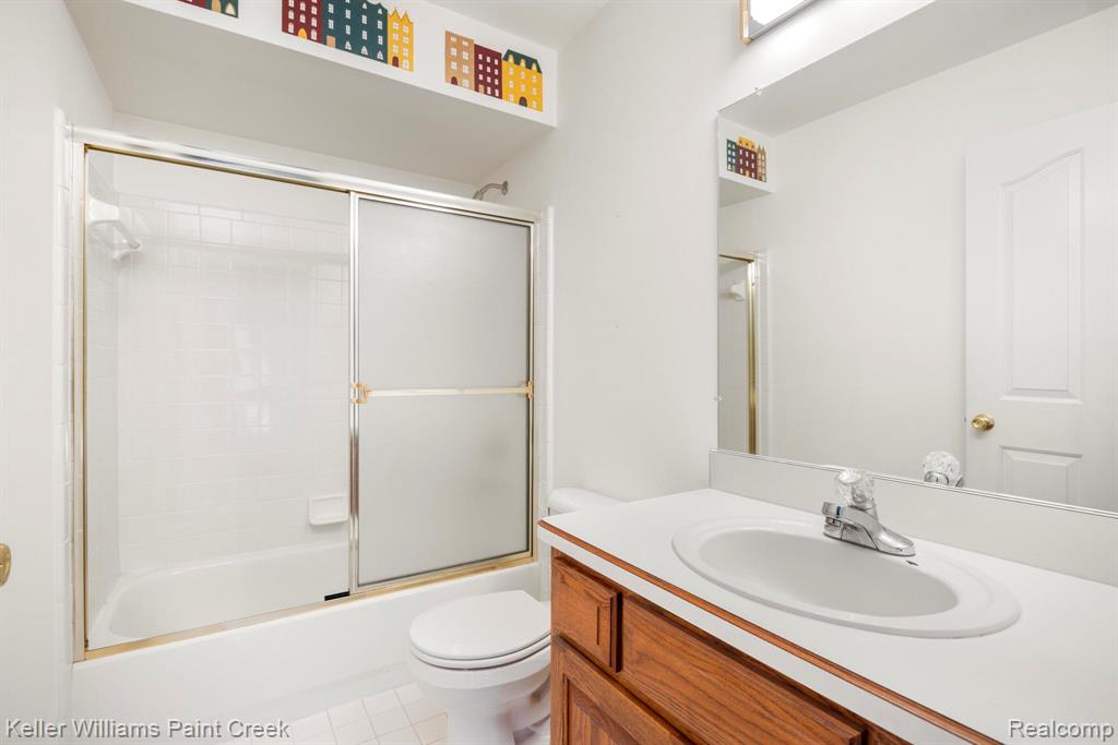 54710 Bellingham Drive, Utica, MI 48316 — Photo 34