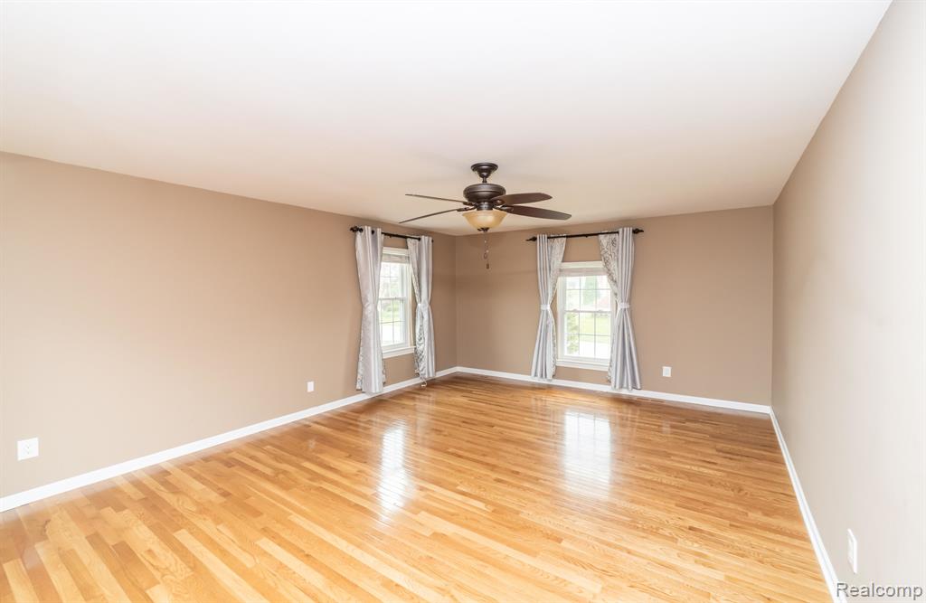 5628 WARRENSHIRE Drive, West Bloomfield, MI — Photo 38