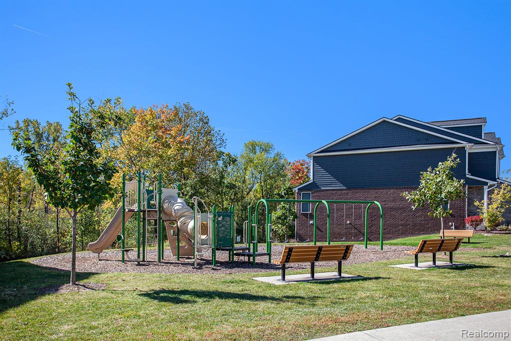43493 Chancellor Lane, Novi, MI — Photo 15