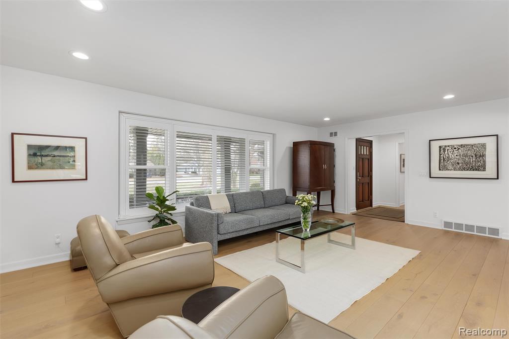 6183 Lantern Lane, Bloomfield Hills, MI 48301 — Photo 14
