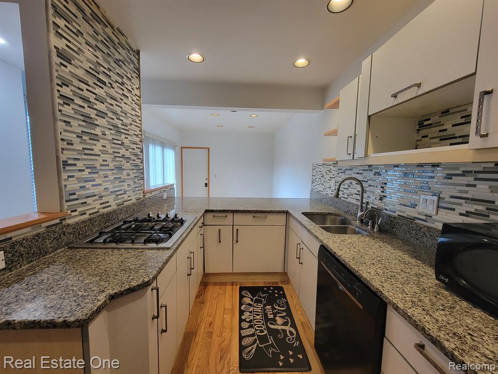 5102 ROCK Run, West Bloomfield, MI — Photo 8