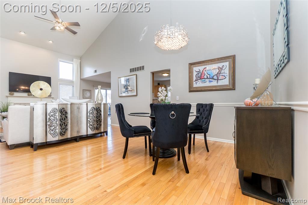 6157 Lochmore Drive, Commerce Twp, MI 48382 — Photo 12