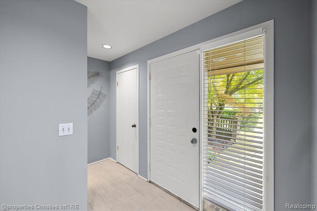 1806 S Hill Boulevard, Bloomfield Hills, MI 48304 — Photo 6