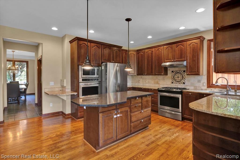10145 Creekwood Trail, Davisburg, MI 48350 — Photo 8