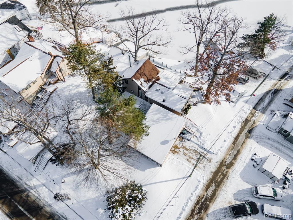 653 CENTRAL Drive, Lake Orion, MI 48362 — Photo 42